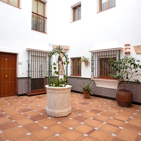 Turisticos Patios Apartment *